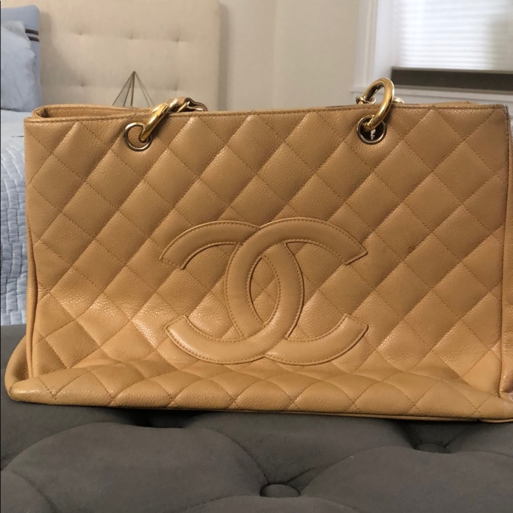 CHANEL Tan Quilted Shoulder Bag